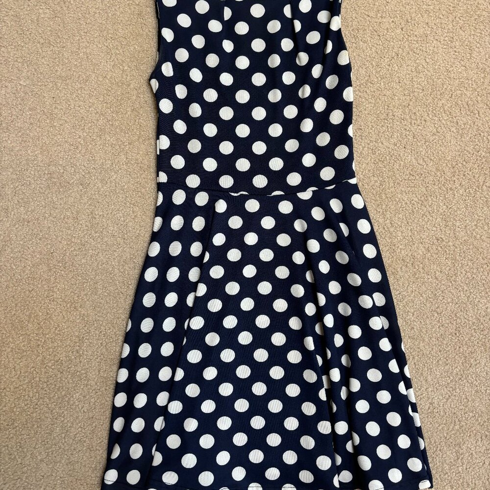 unknown brand, size small, dark navy blue and white polka dot dress!